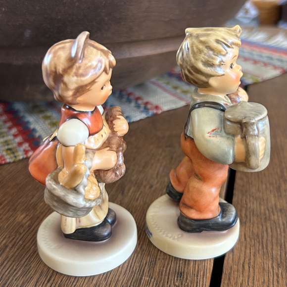 Goebel Hummel Pretzel Boy & Girl Pair Figurines - Picture 2 of 9